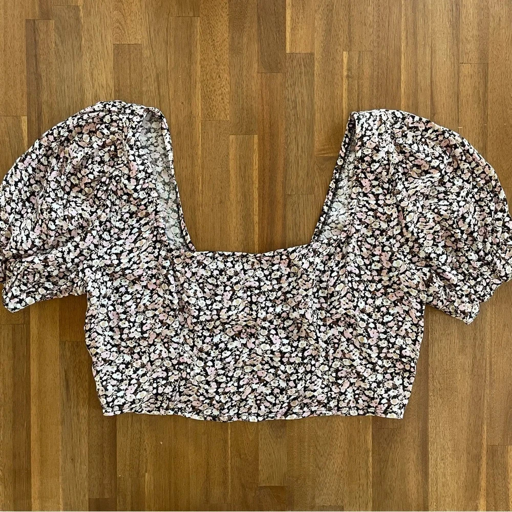 UO Mia Puff Sleeve Cropped Top - Picture 5 of 7